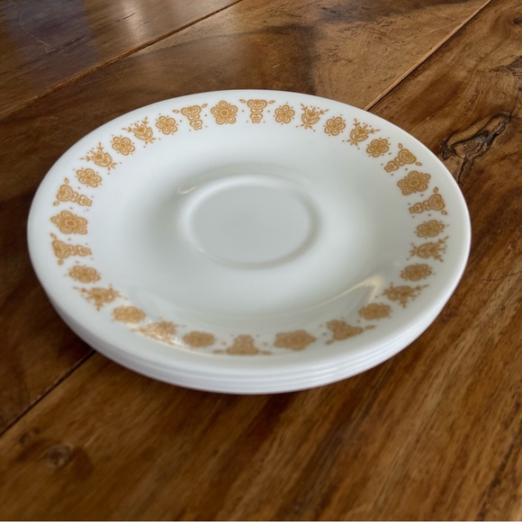 Vintage Set of 4 Corelle Gold Butterfly Patterned Saucer Plates - Picture 7 of 7